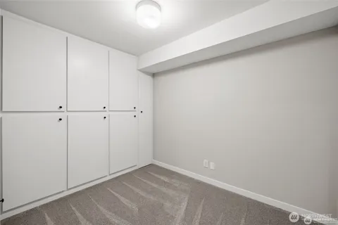 $4,800 | 4030 West Lake Sammamish Parkway Northeast, Unit F1, Redmond, WA 98052