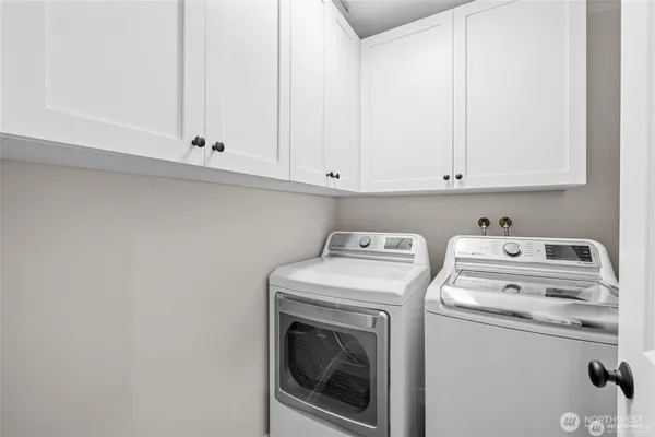 $4,800 | 4030 West Lake Sammamish Parkway Northeast, Unit F1, Redmond, WA 98052