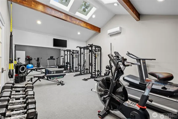 $4,800 | 4030 West Lake Sammamish Parkway Northeast, Unit F1, Redmond, WA 98052