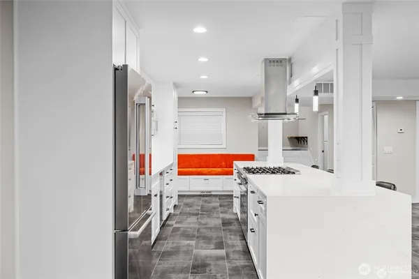 $4,800 | 4030 West Lake Sammamish Parkway Northeast, Unit F1, Redmond, WA 98052