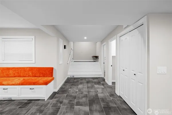 $4,800 | 4030 West Lake Sammamish Parkway Northeast, Unit F1, Redmond, WA 98052