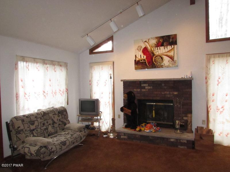 800 Rodeo Court Hawley, PA 18428 - Photo 16 of 36 Fireplace