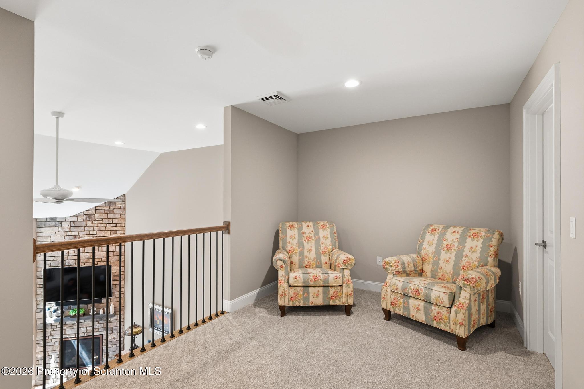 3701 Sinclair Cl, Unit 37A Moosic, PA 18507 - Photo 15 of 36 Loft