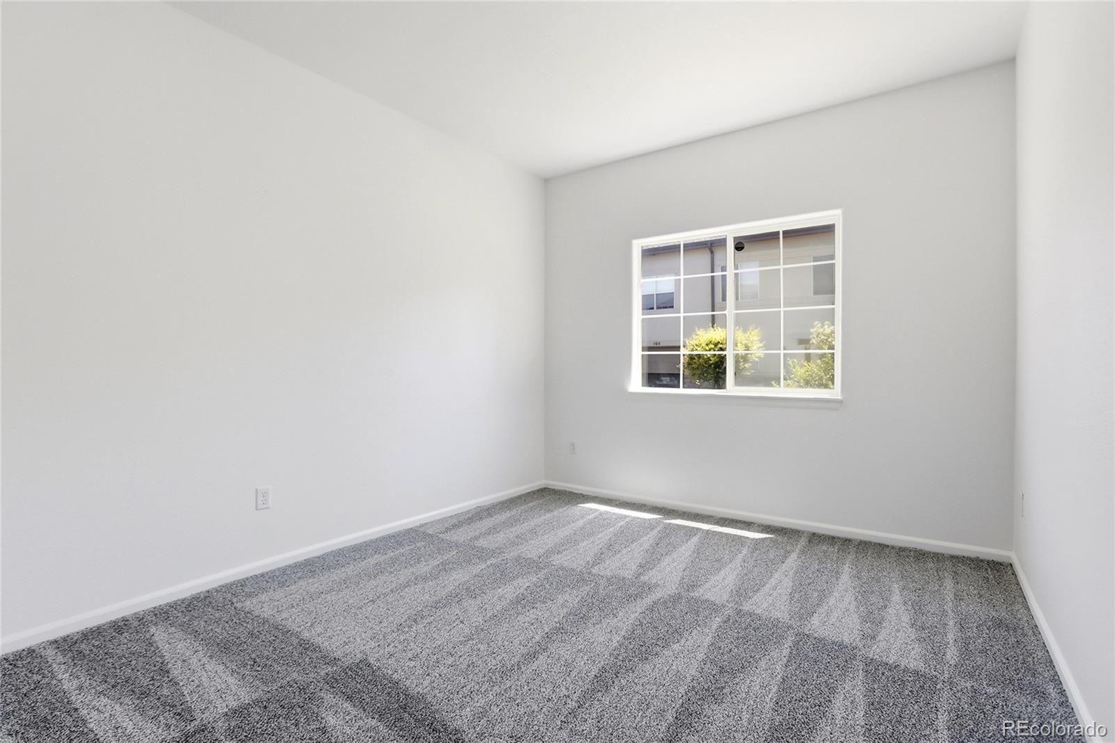 1435 South Chambers Road, Unit 104 Aurora, CO 80017 - Photo 17 of 31