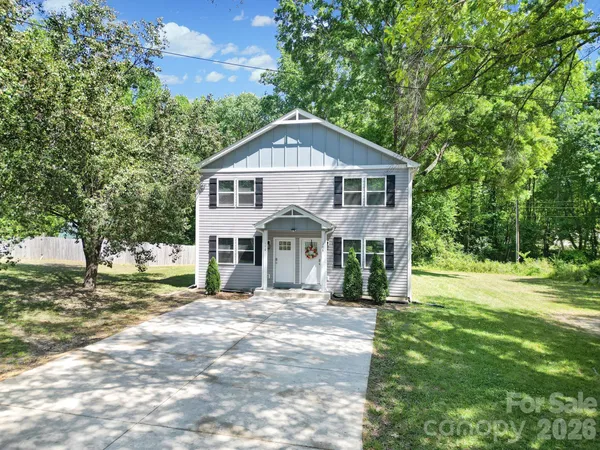 $437,000 | 108-110 Carpenter Street, Lincolnton, NC 28092