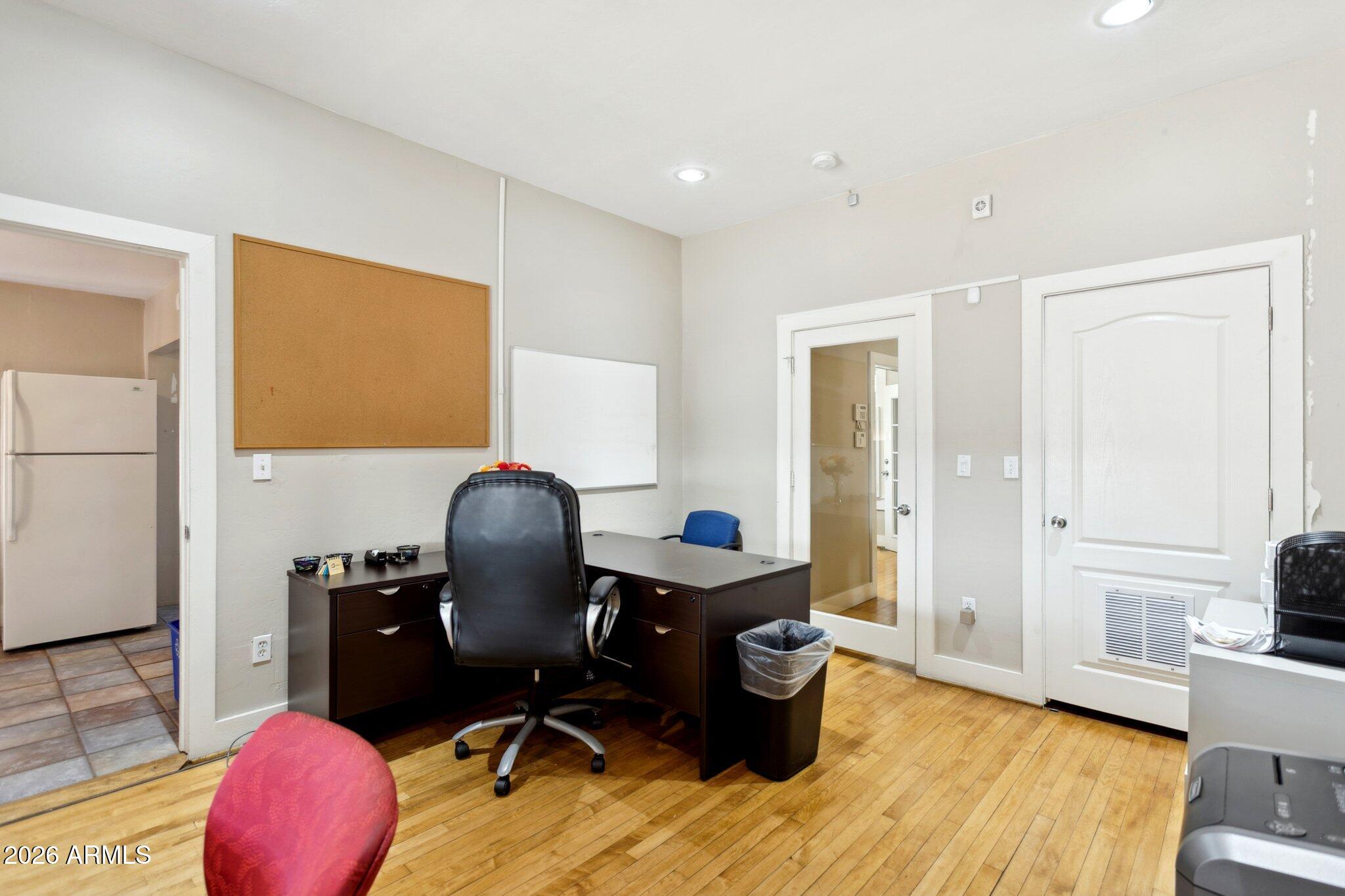 816 North 6th Avenue Phoenix, AZ 85003 - Photo 22 of 49 Extra large office