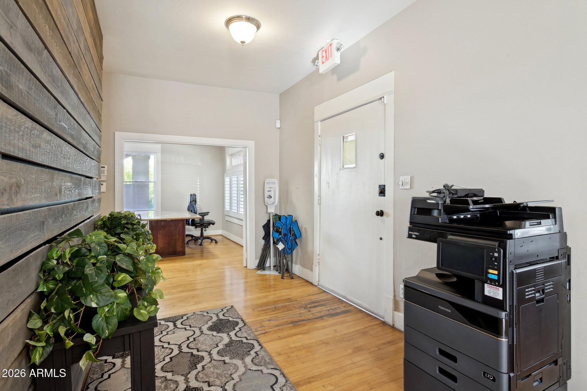 816 North 6th Avenue Phoenix, AZ 85003 - Photo 8 of 49 Lovely hardwoods