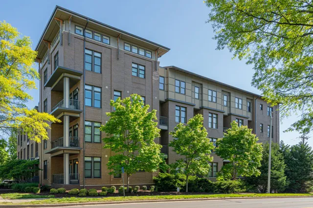 $3,600 | 1706 18th Avenue South, Unit 315, Nashville, TN 37212
