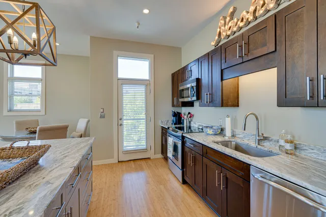 $3,600 | 1706 18th Avenue South, Unit 315, Nashville, TN 37212