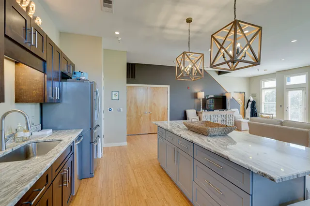 $3,600 | 1706 18th Avenue South, Unit 315, Nashville, TN 37212