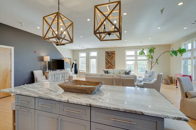 $3,600 | 1706 18th Avenue South, Unit 315, Nashville, TN 37212