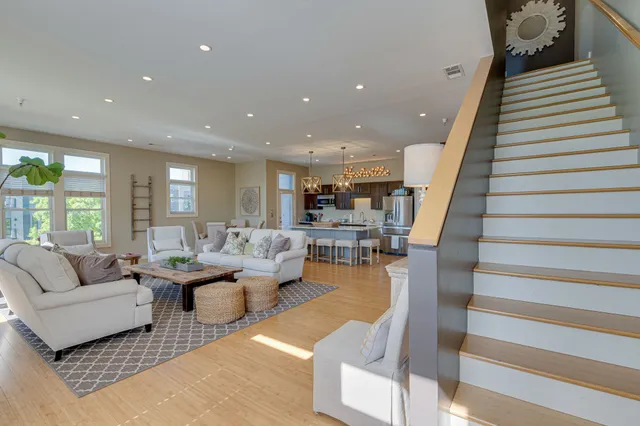 $3,600 | 1706 18th Avenue South, Unit 315, Nashville, TN 37212