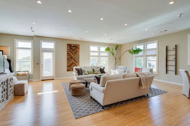 $3,600 | 1706 18th Avenue South, Unit 315, Nashville, TN 37212