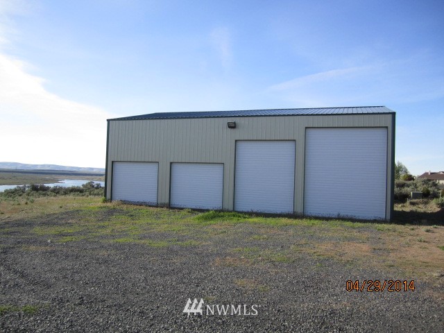 9398 Stonecrest Road Northeast Moses Lake, WA 98837 - Photo 2 of 15 Gallery Image 2