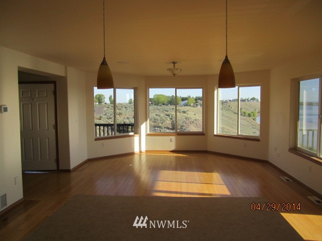 9398 Stonecrest Road Northeast Moses Lake, WA 98837 - Photo 5 of 15 Gallery Image 5