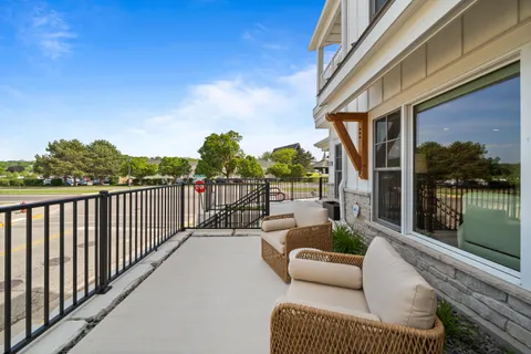 $1,765,000 | 278 High Street, Unit 9, Fontana, WI 53125