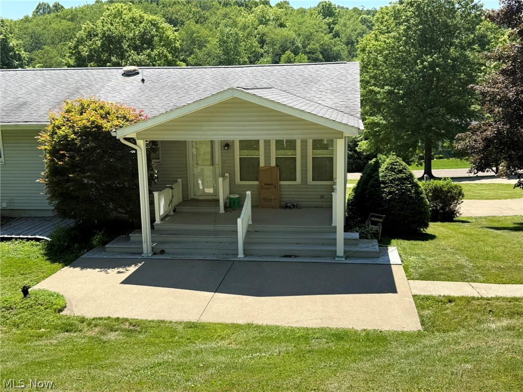 4223 Blacksnake Hill Road Northeast Dover, OH 44622 - Photo 8 of 50