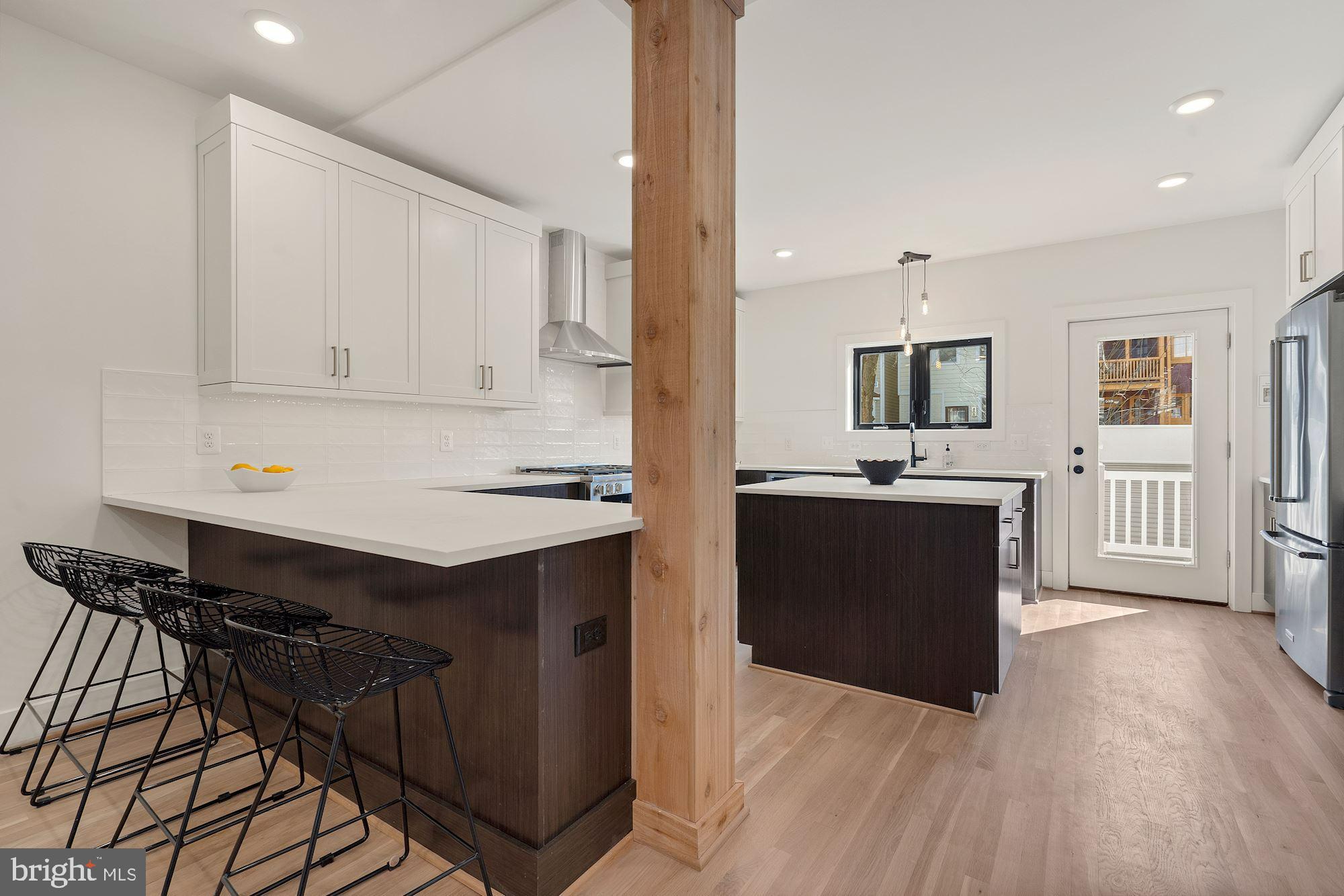 617 Lexington Place Northeast Washington, DC 20002 - Photo 12 of 43 Eat in Kitchen