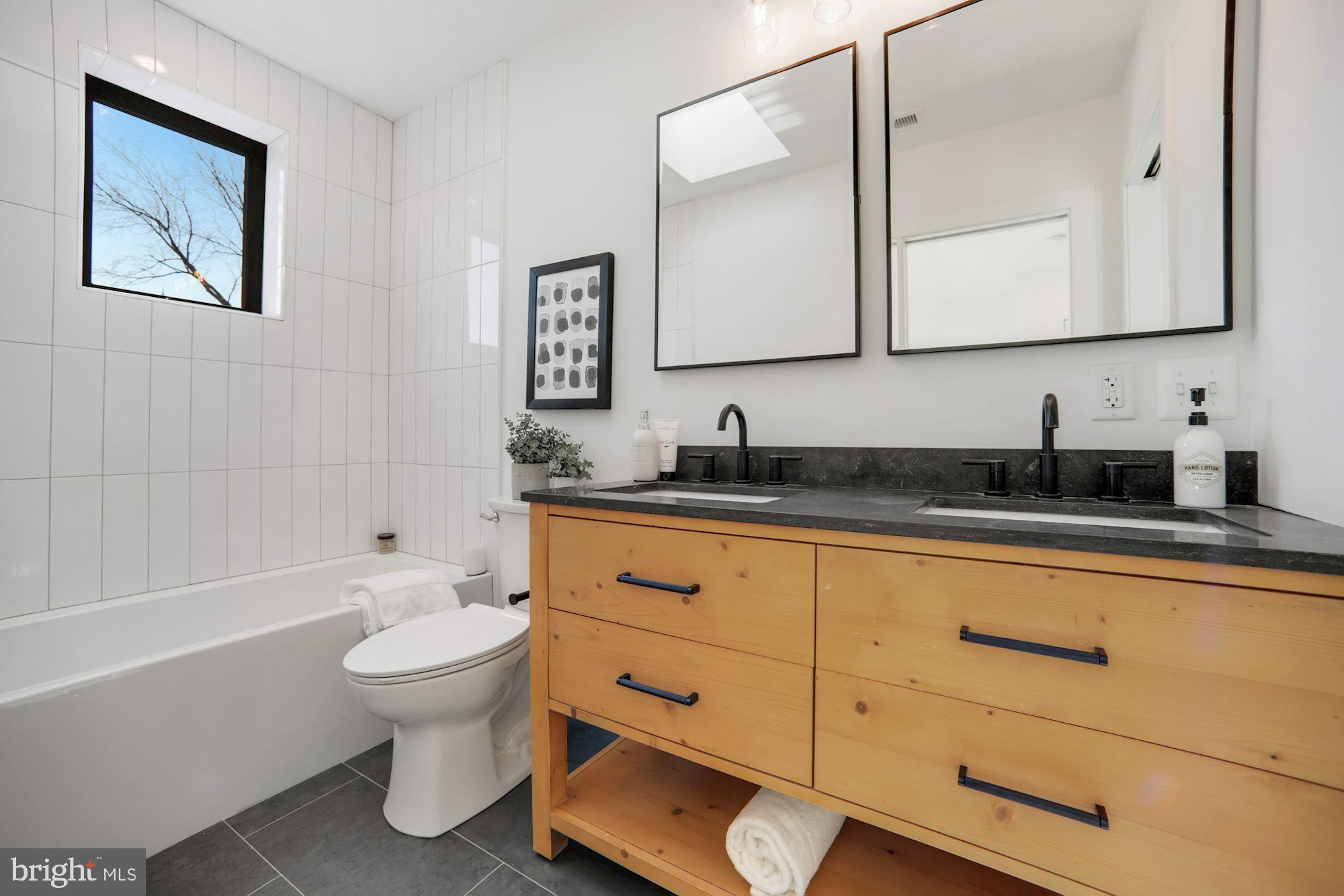 617 Lexington Place Northeast Washington, DC 20002 - Photo 37 of 43 2nd Full Bath