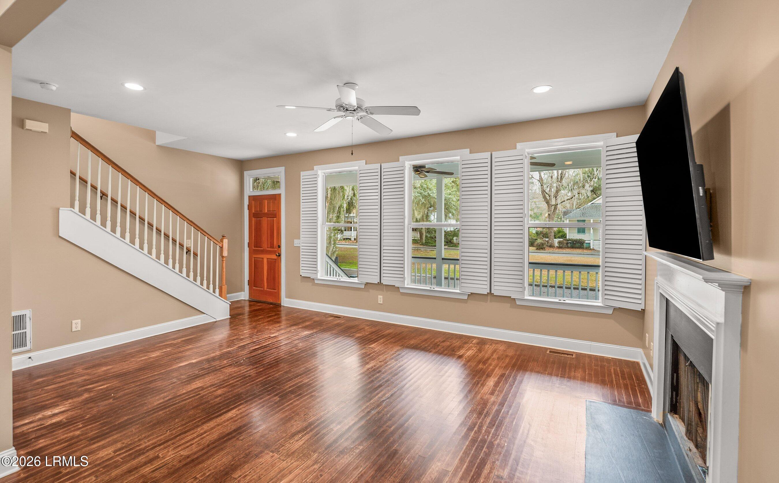 2677 Broad Street Beaufort, SC 29902 - Photo 9 of 55 DSC07752.jpg-SMALL