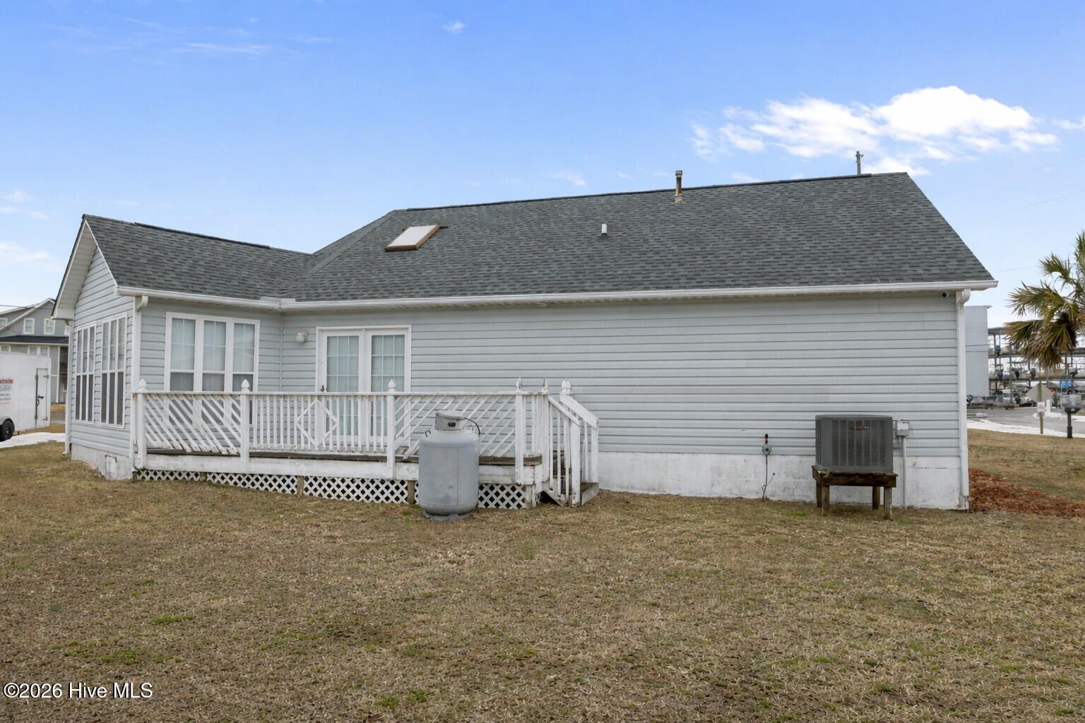 203 Old Causeway Road Atlantic Beach, NC 28512 - Photo 30 of 50 back of house