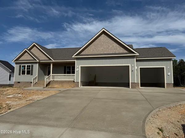 $359,900 | 126 Tee Drive, Selma, NC 27576