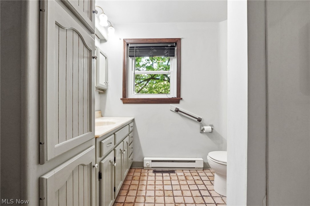 7001 State Road Parma, OH 44134 - Photo 21 of 50 Full bath on 1st flr accessible from family room or office