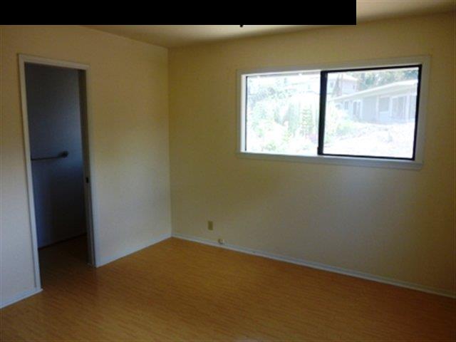 2715 Lower Kula Road Kula, HI 96790 - Photo 11 of 19 a view of a window in an empty room