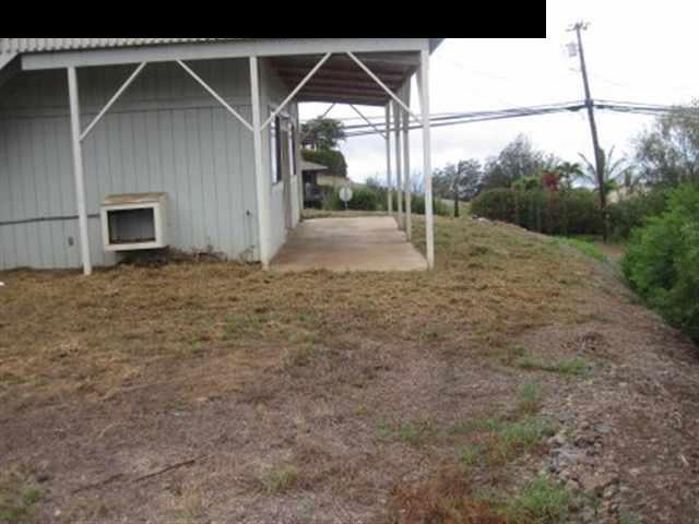 2715 Lower Kula Road Kula, HI 96790 - Photo 7 of 19 a view of a backyard