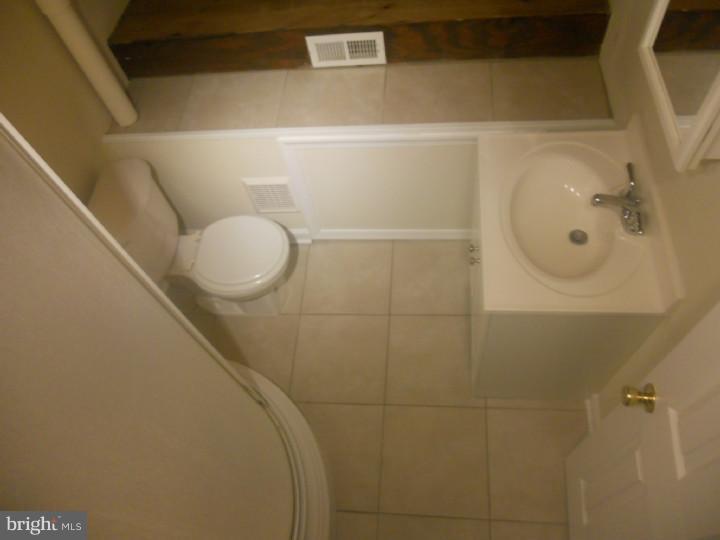 2463 Schaffer Road Pottstown, PA 19464 - Photo 15 of 22 Bathroom