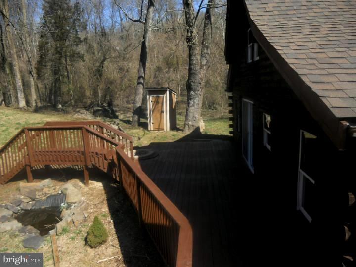 2463 Schaffer Road Pottstown, PA 19464 - Photo 19 of 22 Deck