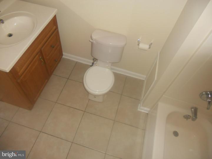 2463 Schaffer Road Pottstown, PA 19464 - Photo 10 of 22 Bathroom