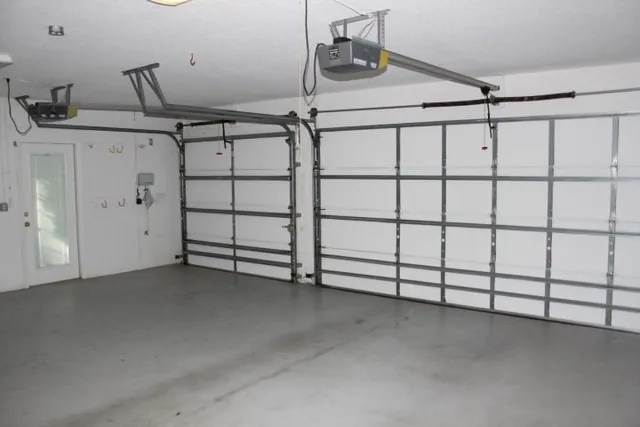 a view of a garage