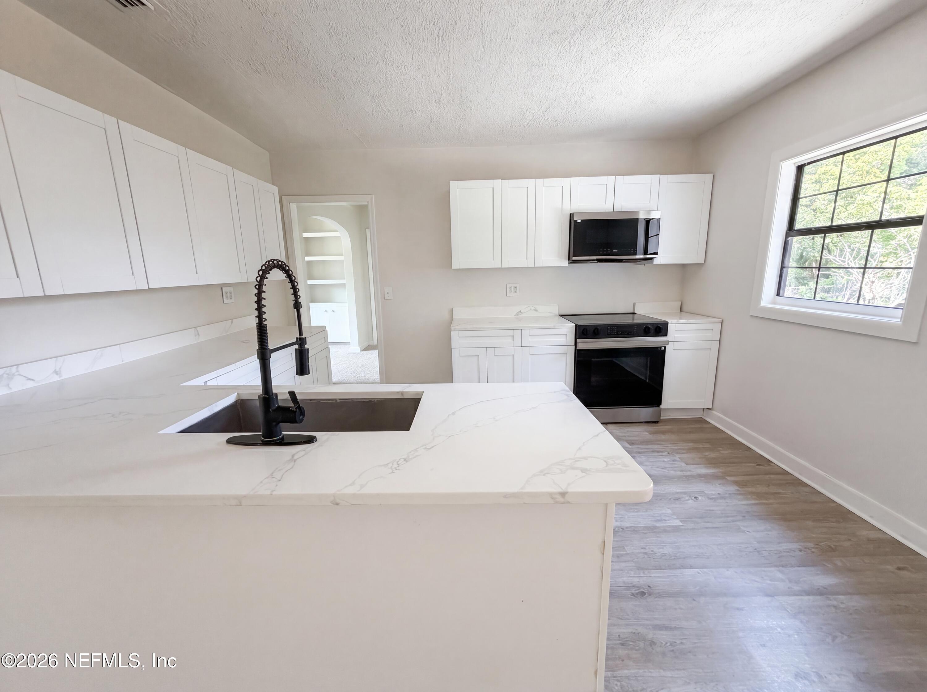 2742 Merwyn Road Jacksonville, FL 32207 - Photo 7 of 22 photo_02