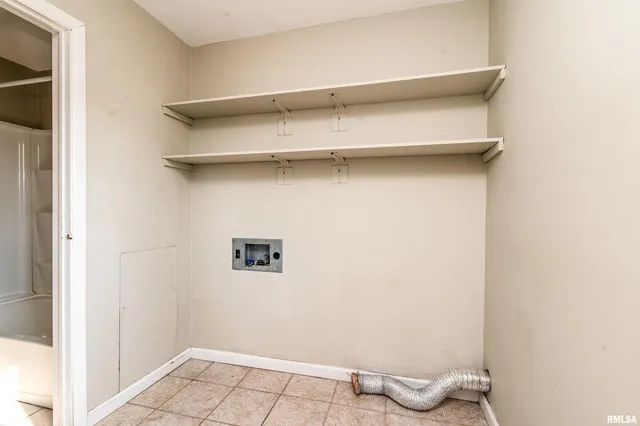 $89,900 | 407 West Illinois Avenue, Carterville, IL 62918