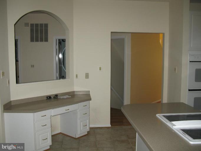 11304 Water Pointe Circle Reston, VA 20194 - Photo 2 of 7 Kitchen
