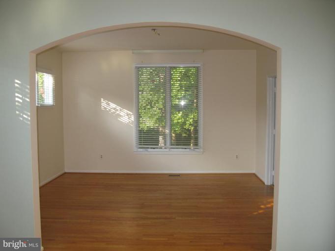 11304 Water Pointe Circle Reston, VA 20194 - Photo 5 of 7 Dining Room