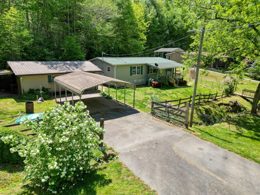 832 Canyon Road Marble, NC 28905 - Photo 3 of 48