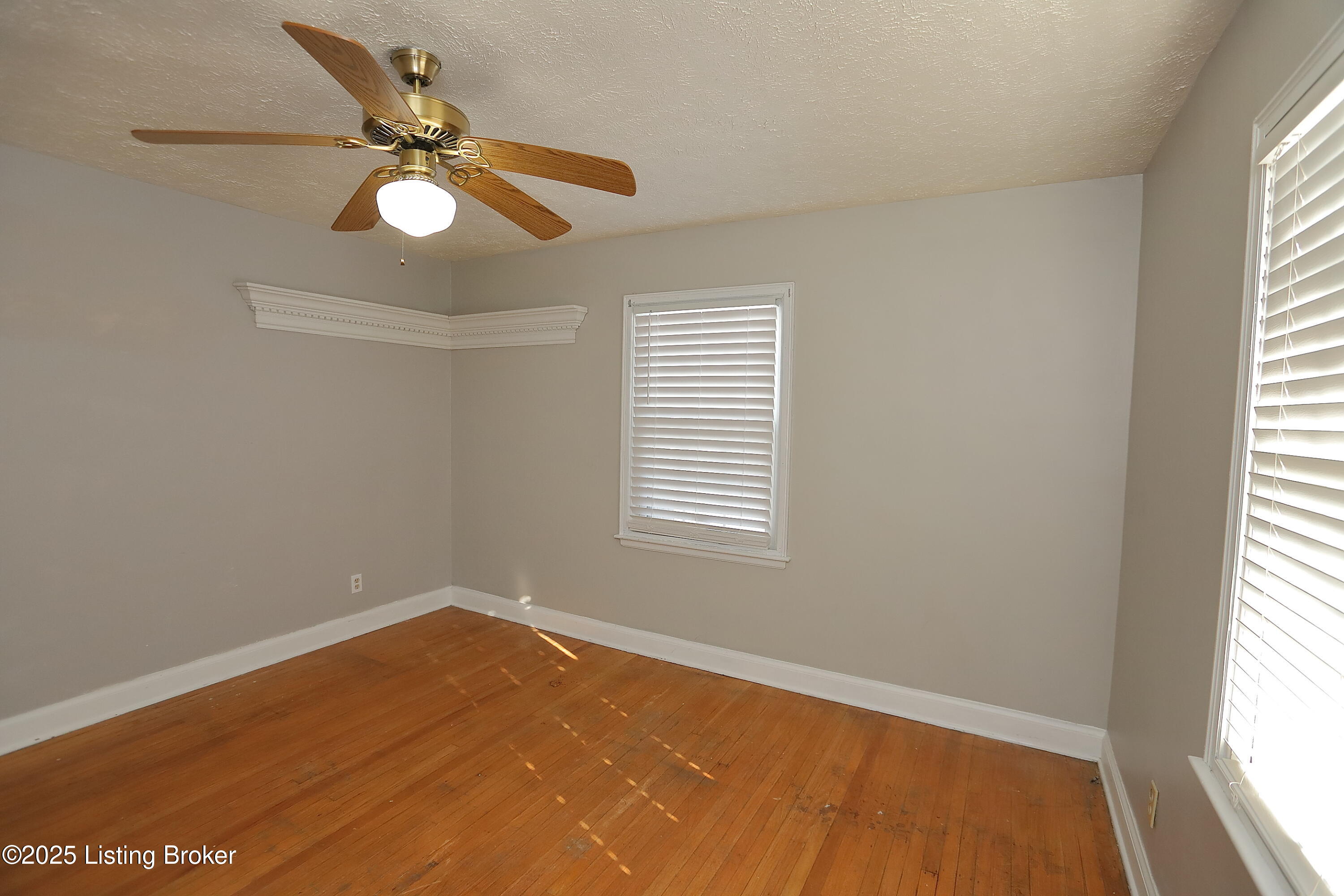 4143 Dover Road Louisville, KY 40216 - Photo 27 of 59 Bedroom 3