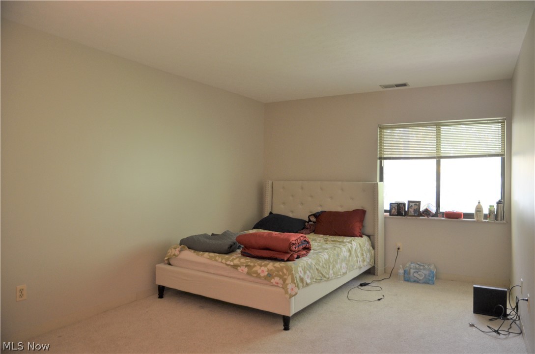 3261 Mayfield Road, Unit 27 Cleveland, OH 44118 - Photo 5 of 9 Gallery Image 5