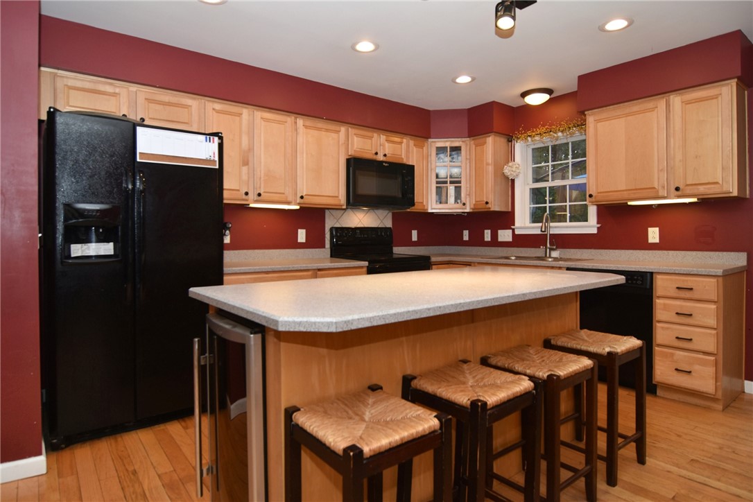 31 Cooper Road Glocester, RI 02814 - Photo 8 of 39