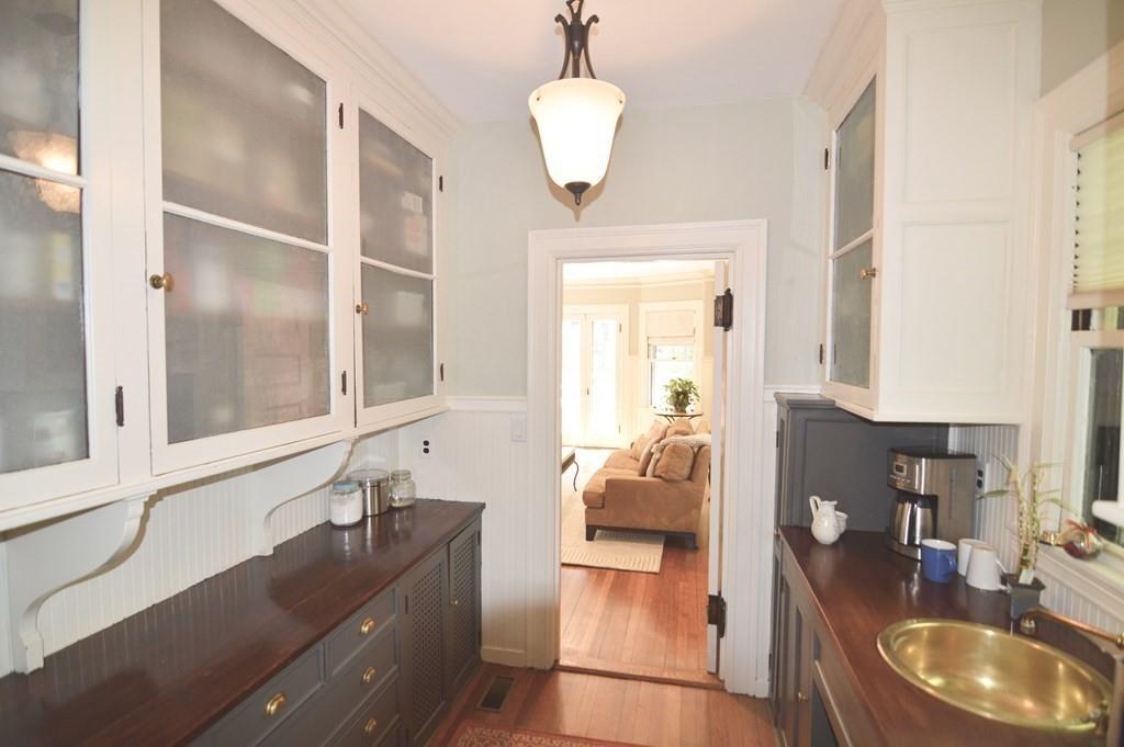 17 Somerset Road Newton, MA 02465 - Photo 8 of 18