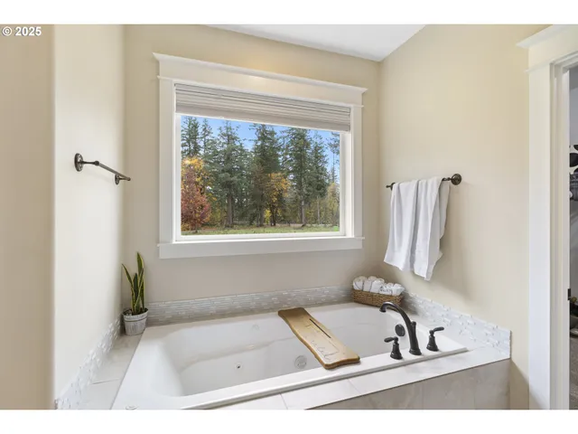 $1,825,000 | 8811 Northeast 212th Avenue, Vancouver, WA 98682