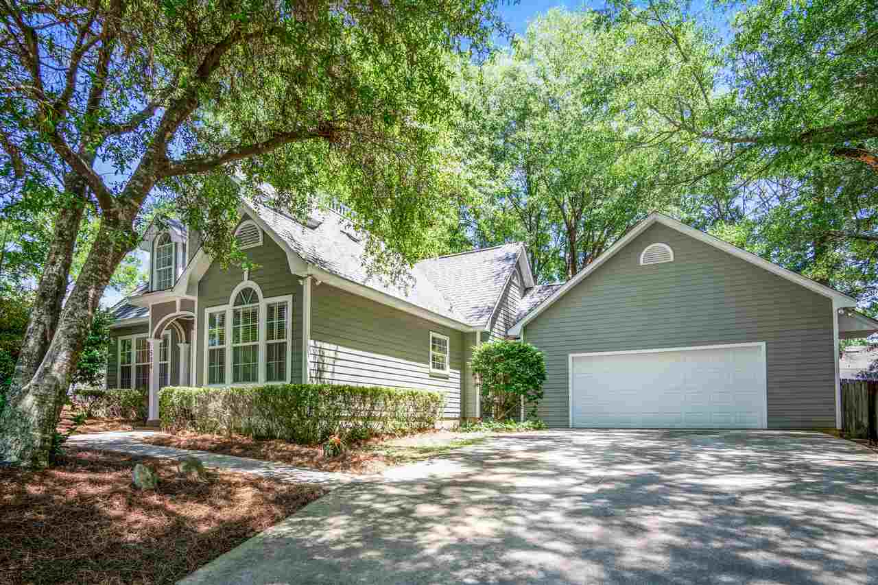 596 Bon Secour Avenue Fairhope, AL 36532 - Photo 3 of 32