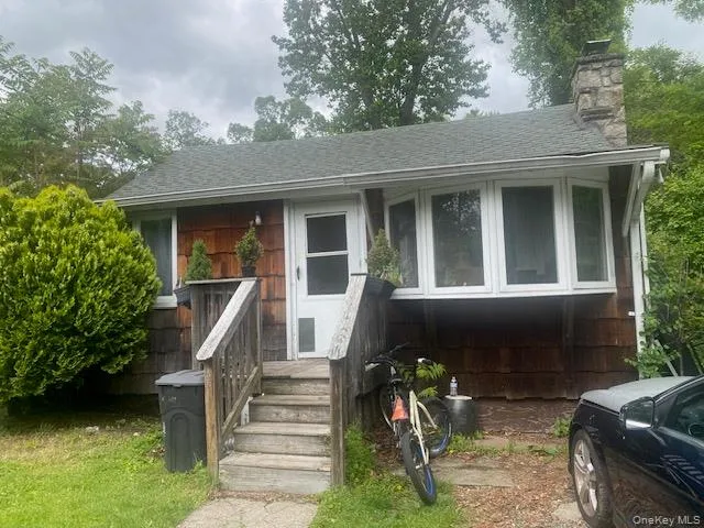 $288,000 | 44 Johnson Street, Lake Peekskill, NY 10537