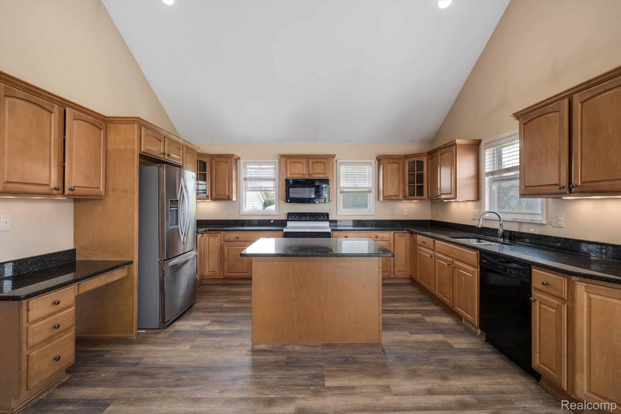 52903 Chesterfield Road New Baltimore, MI 48051 - Photo 15 of 54 Spacious Kitchen