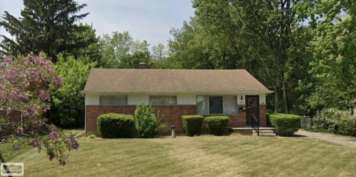 262 Sisson Street Romeo, MI 48065 - Photo 1 of 1 50176219-4e44025f-e307-4e08-ade5-76c37e9a276c.JPG