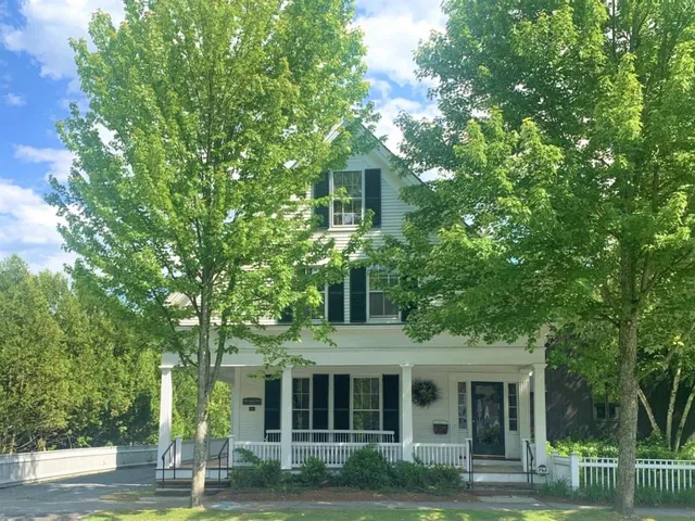 $3,500,000 | 18 The Green, Woodstock, VT 05091