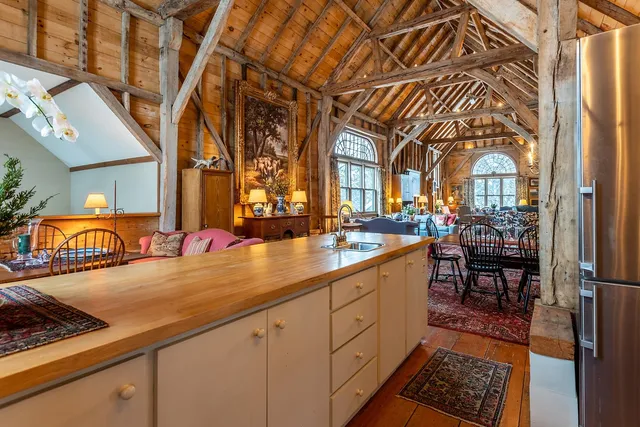 $3,500,000 | 18 The Green, Woodstock, VT 05091