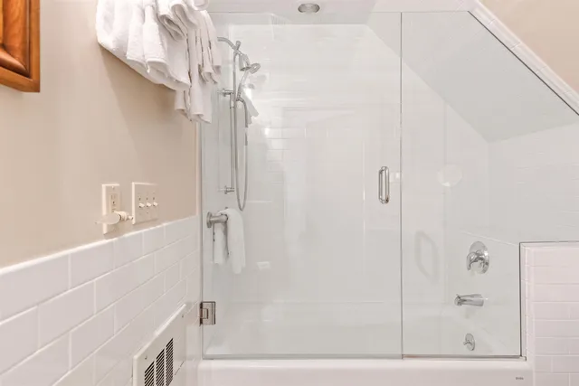 $3,500,000 | 18 The Green, Woodstock, VT 05091